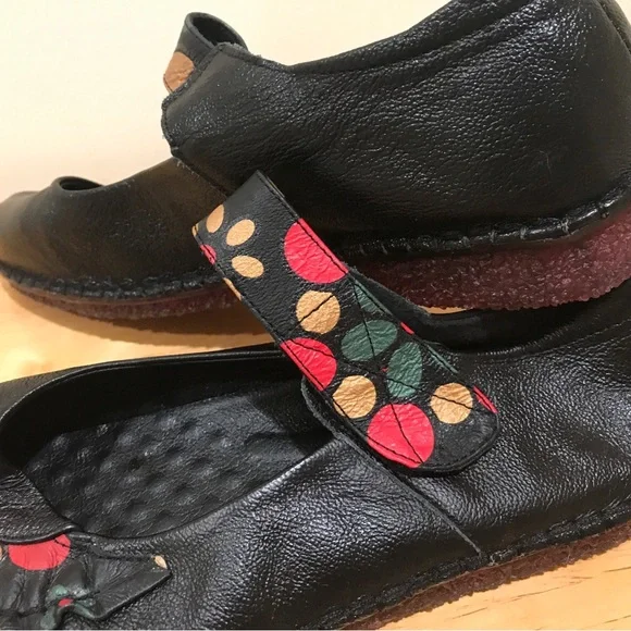 FLORAL PATTERN LEATHER MARY JANE (8) - Picture 5 of 10